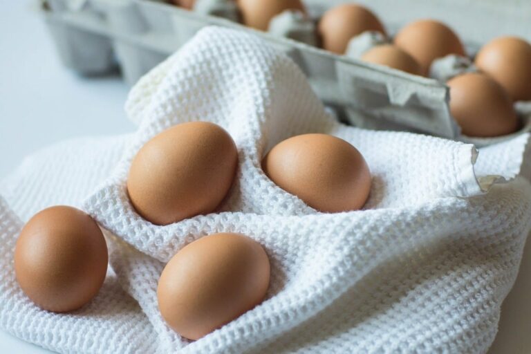 Czy jajka na śniadanie są zdrowe? Szybkie przepisy na śniadanie z jajkami
